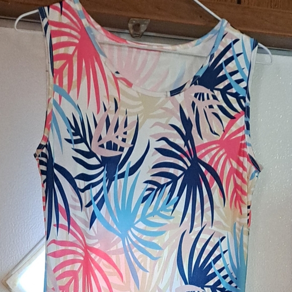 Summer Casual Sleeveless Dress, machine washable, LIKE NEW - Picture 2 of 3